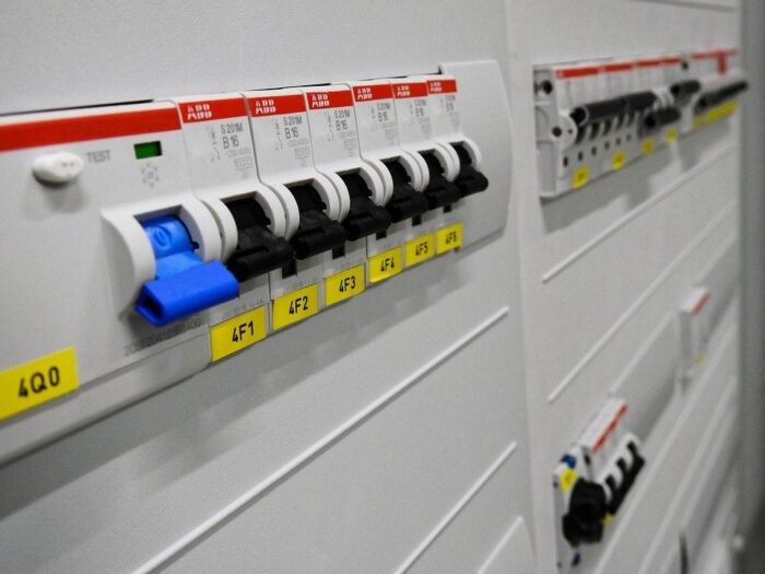 Circuit Breaker Inspection in Philadelphia, PA